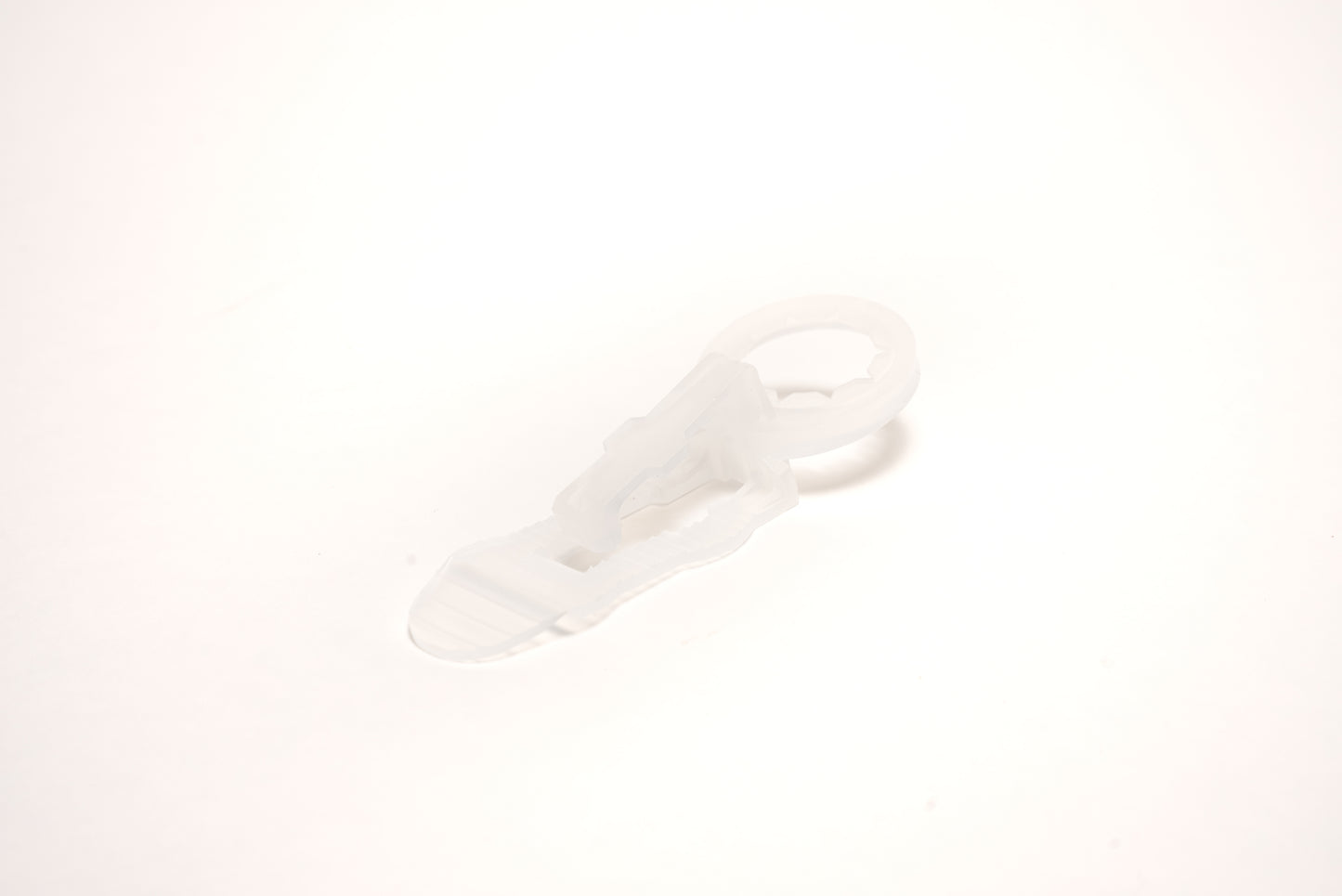 Clips en plastique résistants avec joint torique (sacs de 100)